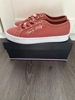 Thommy Hilfiger Schuhe NEU in Größe 38 Nordrhein-Westfalen - Bottrop Vorschau