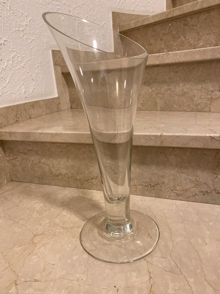 Blumenvase Glas Vase zu verschenken in Bonn