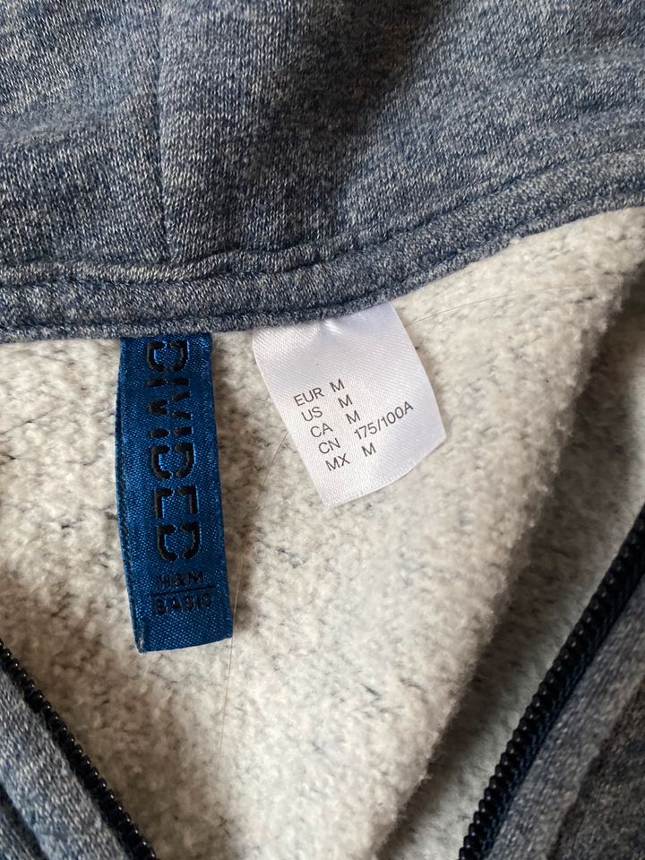 Kapieren Jacke Hoodie H&M Größe M blau  Jacke in Stuttgart