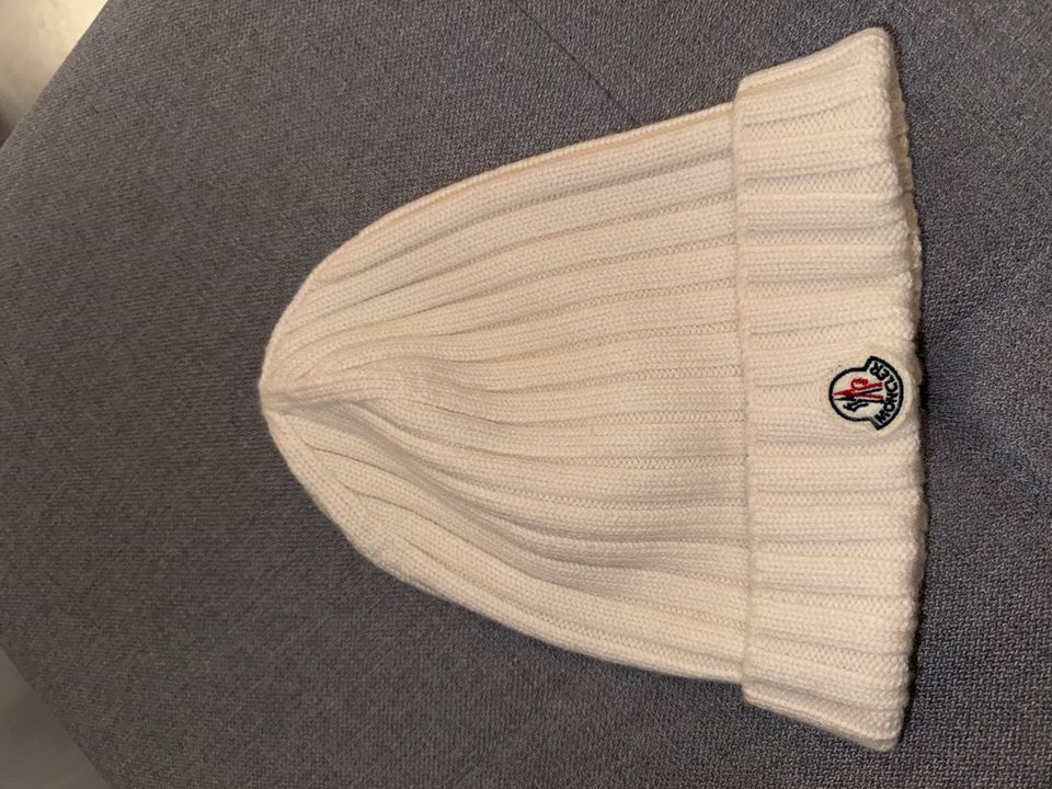 Moncler Mütze in Hamburg