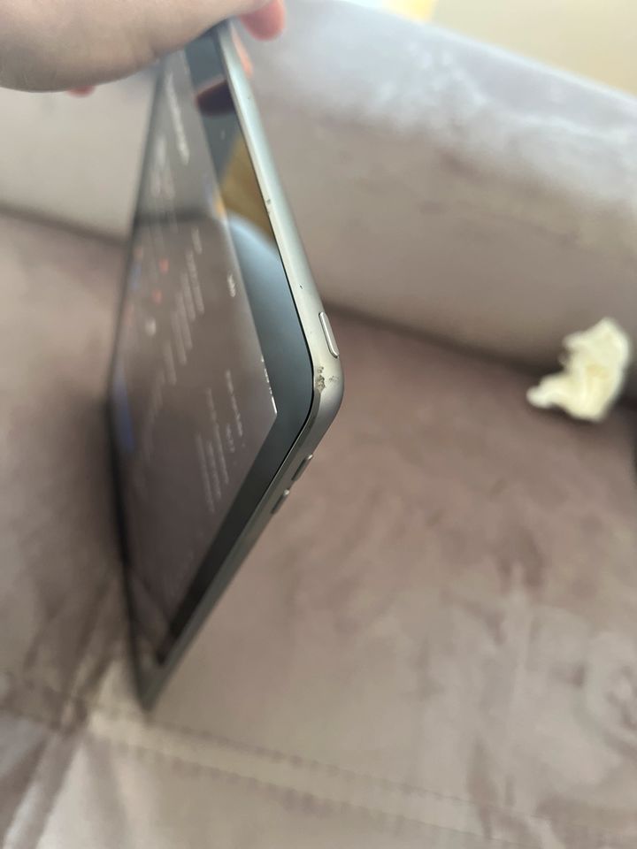 Apple iPad 5. Generation 32 GB in Berlin