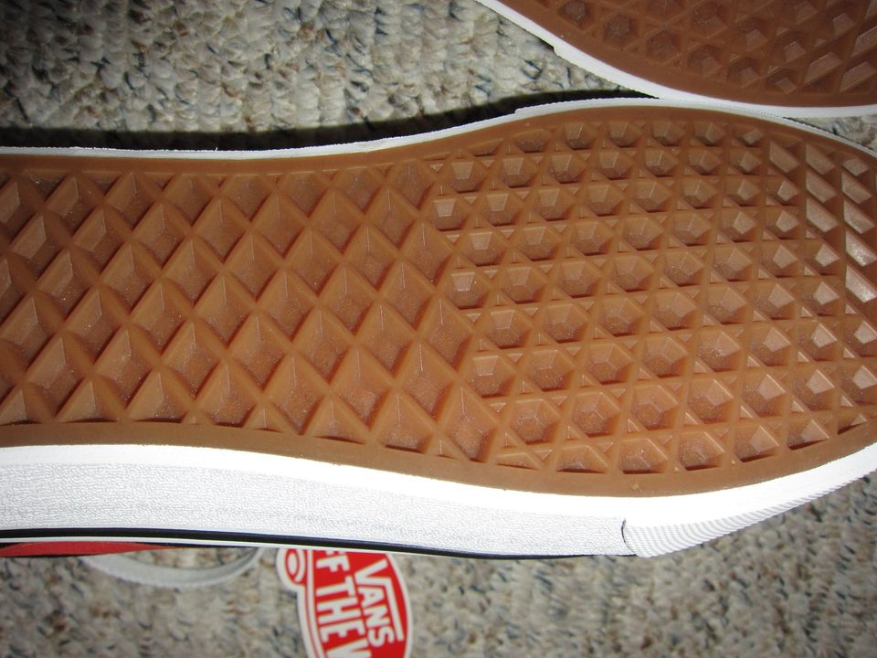 Damenschuhe Vans Gr.39 neu in Bokensdorf