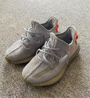 Yeezy 350 boost Tail light Größe 38 Grau, Orange Berlin - Köpenick Vorschau