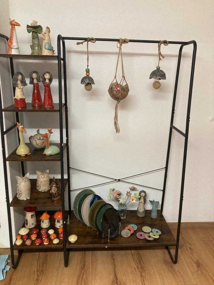 Keramik Handmade Dekoration Kugel Insektenhotel Zaunhocker in Oberbergkirchen