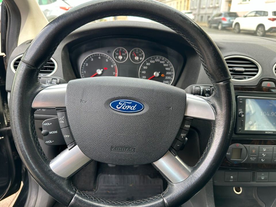 Ford Focus 1.6 Ghia AHK KLIMA TÜV 02/25 in Wuppertal