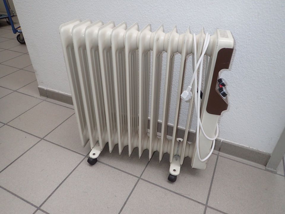 Ölradiator 2000 Watt in Bietigheim-Bissingen