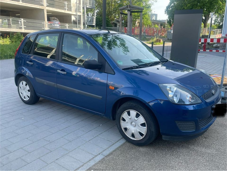 Ford Fiesta 1,4 Benzin in Mannheim