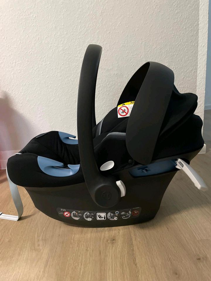 Cybex Babyschale Kindersitz in Remscheid