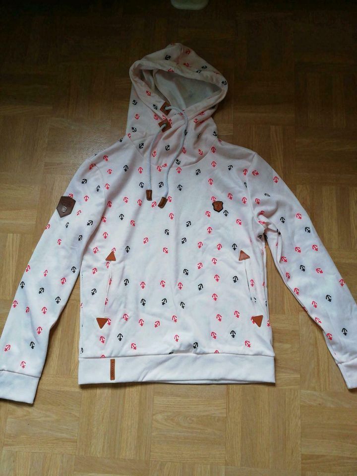 Schöner Pullover Gr.M Neu in Kelheim