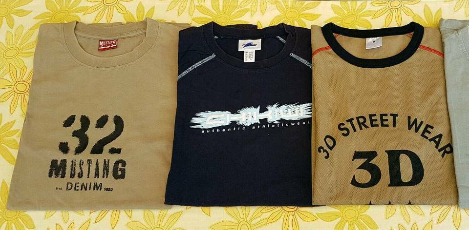 10 Shirts T-Shirt Sammlung M / L Klamotten Kleidung Trödel in Ratingen