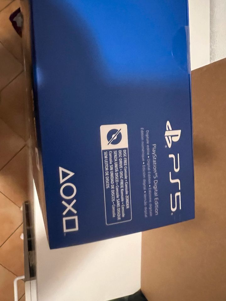 PlayStation 5 Neu OVP inkl. Controller in Osterfeld