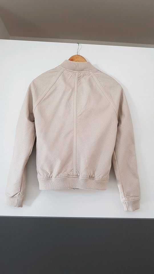 NEU Blouson Jacke beige weiß Gr. 36 S Leder-Style in Eching (Kr Freising)