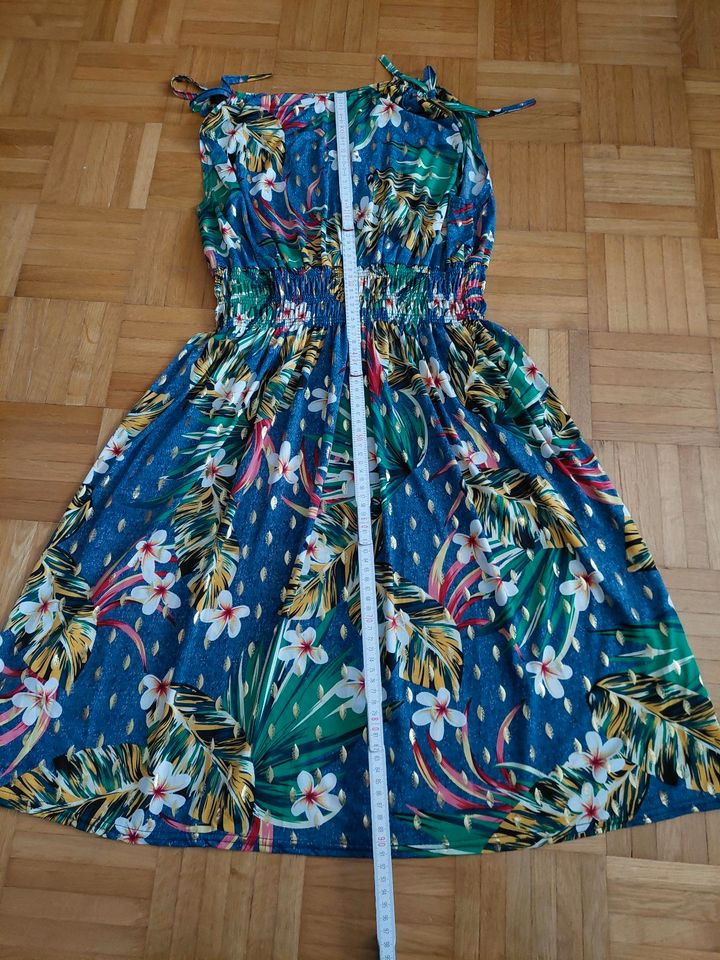 Sommer Kleid Kofferkleid Gr.S M L Blau Bunt Blumen Plumeria Neu in Augsburg