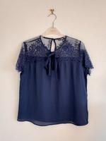 SHEIN Oberteil  dunkelblau mit Spitze und Schleife Hessen - Weilmünster Vorschau