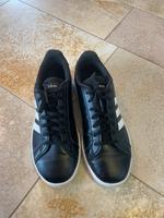Adidas Sneaker, schwarz Göße 42 / 9 Bayern - Maisach Vorschau
