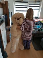Kuscheliger teddy, 130 cm hoch Nordrhein-Westfalen - Moers Vorschau
