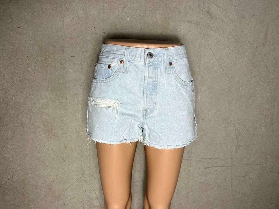 Levi’s 501 jeans shorts high rise neu 28 1220 in Erlabrunn