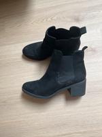 H&m wildleder Optik stiefeletten mit Absatz 39 Niedersachsen - Bad Essen Vorschau
