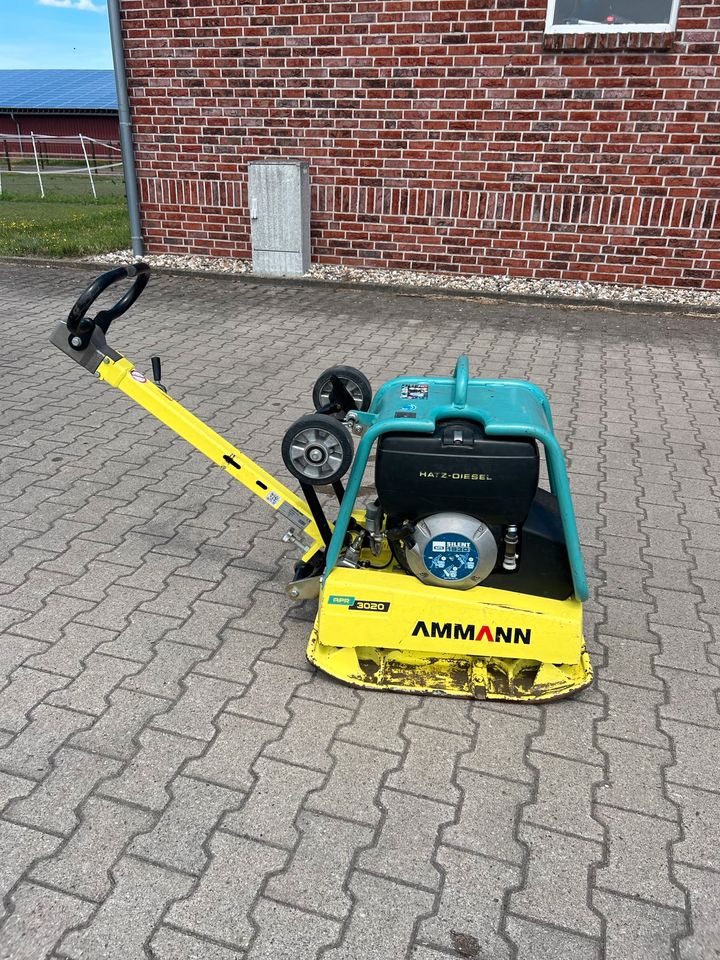 MIETE! ✅ Rüttelplatte Stamper Ammann APR 3020 223kg Fahrwerk TOP! in Rhede