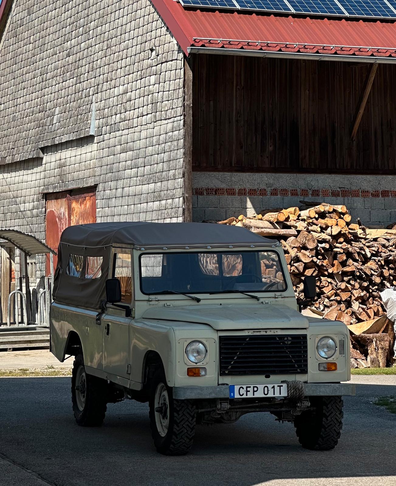 Abbildung des Autos Land Rover Serie 3 Santa…
