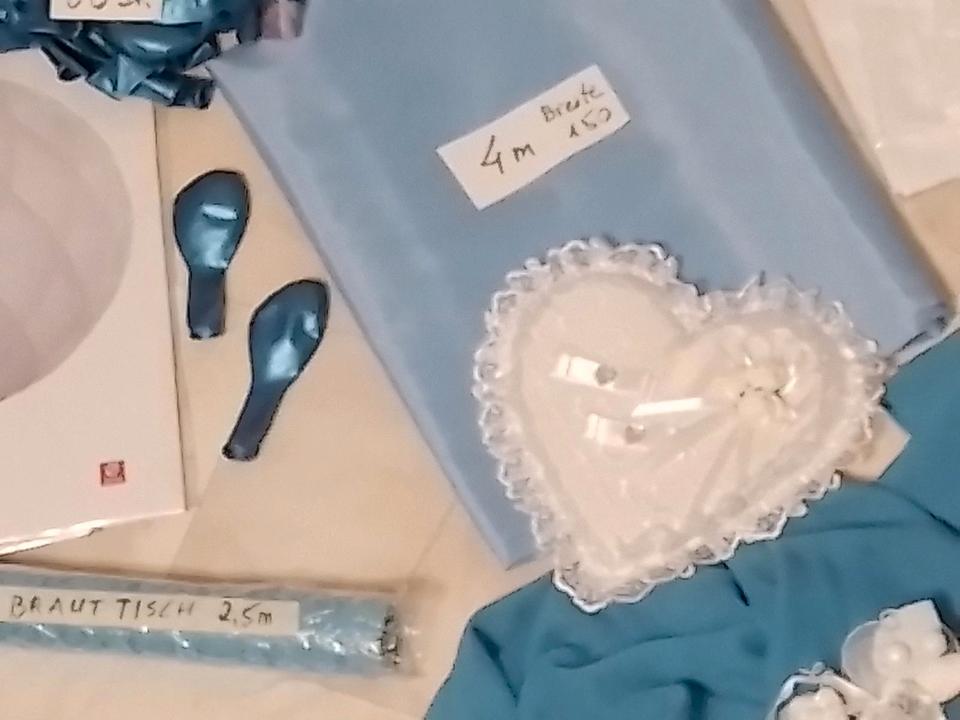 Hochzeit Deko Stoff Hussen Ringkissen Kerzen Tischläufer in Hamburg