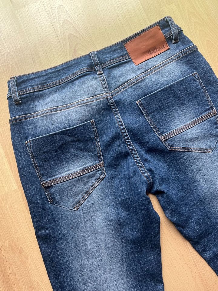 Herren Jeans Größe W30 L30 in Michelbach an der Bilz