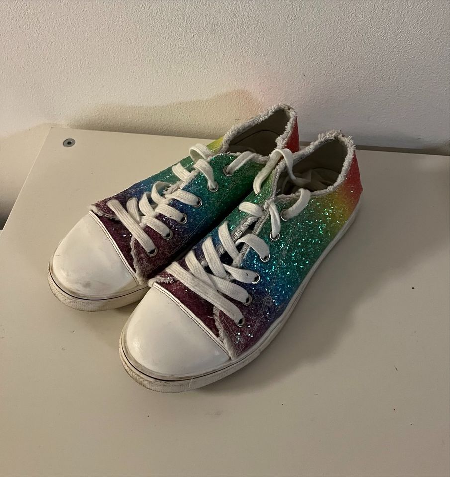 Glitzer Regenbogen Schuhe Karneval Fasching verkleiden 38 in Sankt Augustin