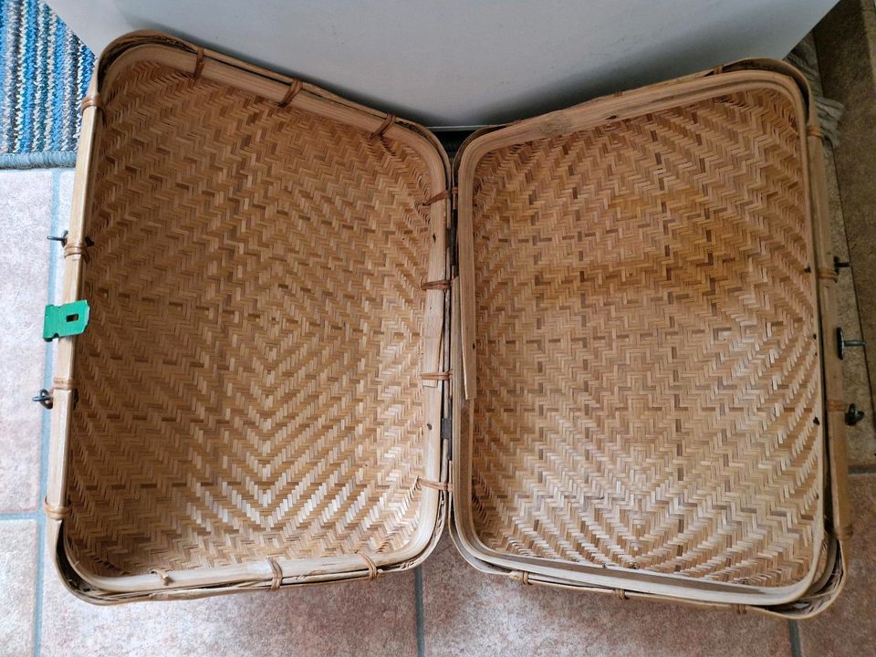 Koffer Holz geflochten vintage Fischgrätenmust Rattan fein in Türkheim