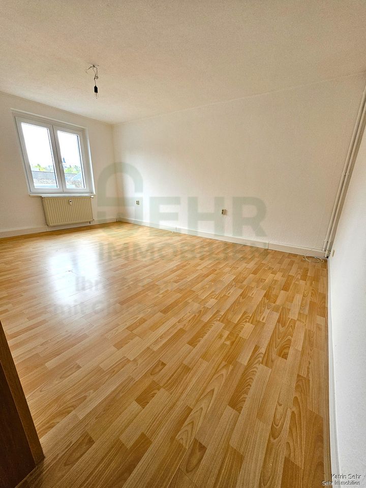 *2-Raumwohnung mit EBK, Balkon und traumhaftem Schlossblick* in Lichtenstein