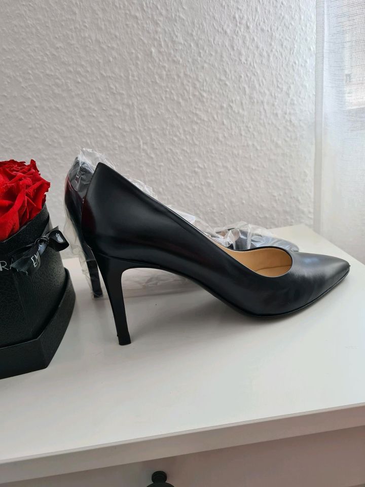 Neu. Leder Pumps. Nappaleder. Schwarz. The Mercer N.Y in Augsburg