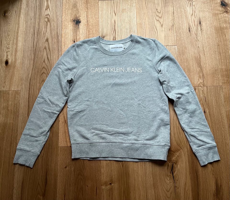 Sweatshirt Pullover Gr. S von Calvin Klein Jeans grau in Mannheim