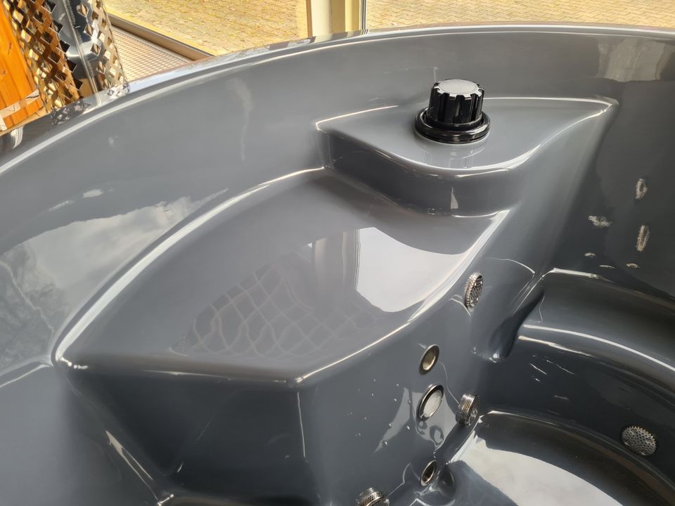 ⭐-500 EUR Rabatt Badefass Whirlpool Badezuber Hot Tub Badetonne 225 cm in Tübingen