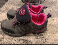 NEU Outdoor Schuhe/ Wanderschuhe Damen Größe 39 grau pink Brandenburg - Schönwalde-Glien Vorschau