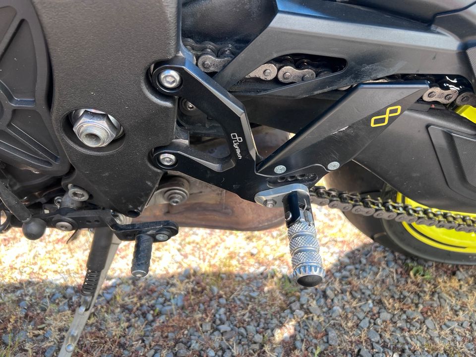 Yamaha Mt 10 mit neuen Tüv Wochenende Aktion  8999,- Euro in Friesenhagen