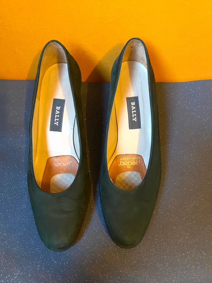 Bally France 38,5 Schuhe Velour  Leder Stewardess Komfort Neuwert in Berlin