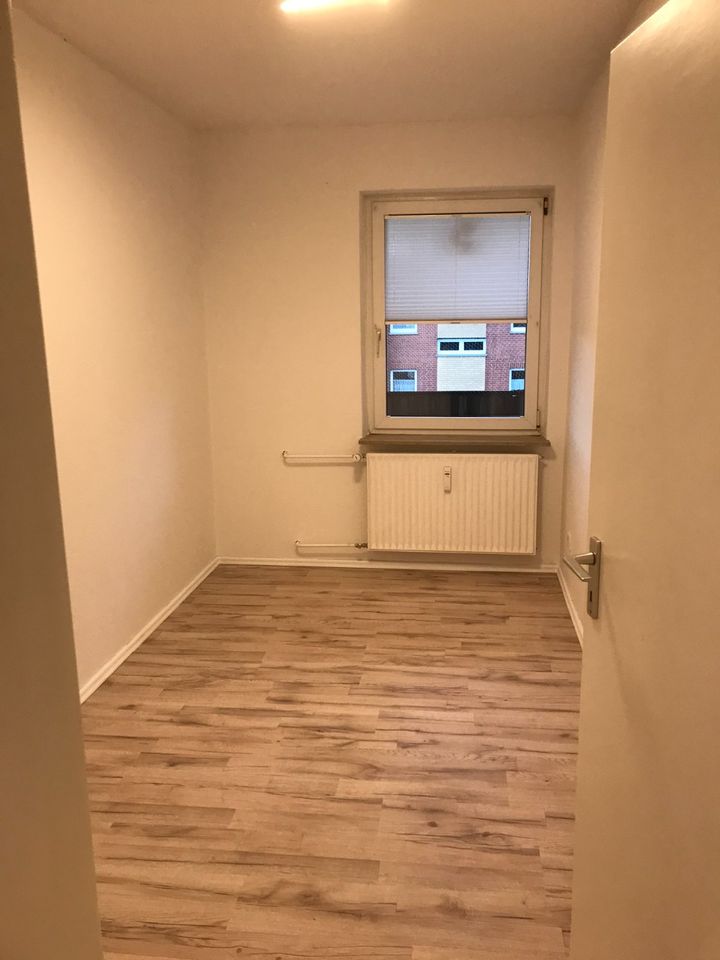 PROVISIONSFREI 4 Zimmer Wohnung ca. 89 qm im 2.OG mit Garage in Dahlenburg