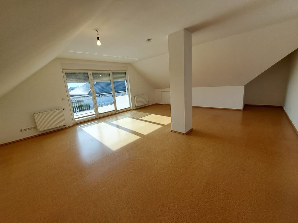 Neuwertige3-Zi-Wohnung,BalkonEinbauküche,1315€warm,Mörse/Kerksiek in Wolfsburg