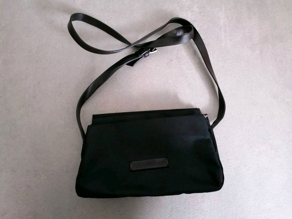 Damen Handtasche in Reinbek