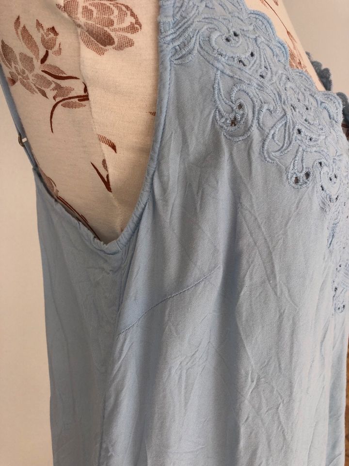 Vila Träger Top hellblau Spitze Gr. S Lace baby blue in Filderstadt