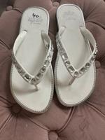 Esprit Flip Flops weiß Glitzersteine Gr. 40 Damen NEU Baden-Württemberg - Sachsenheim Vorschau