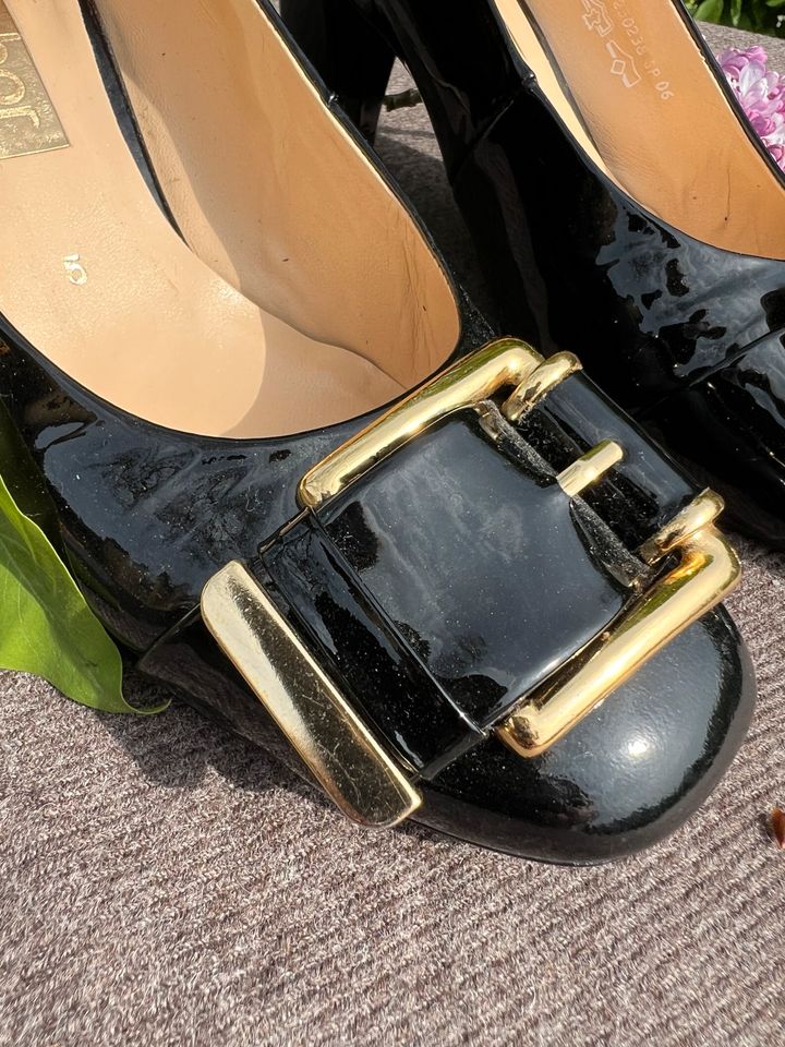 Pumps 38 schwarze Lack Leder Schnalle Gold Gabor Vintage in Datteln