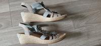 RIEKER Sandalen LEDER Gr. 39 Absatzhöhe 5cm grau Hessen - Ortenberg Vorschau