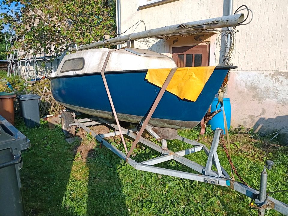 Altes Segelboot (Trailer optional) in Oberlungwitz