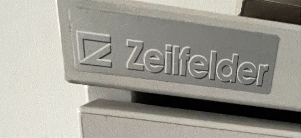 Schrank 6 Böden zeilfelder Akten Büro massiv in Kirkel