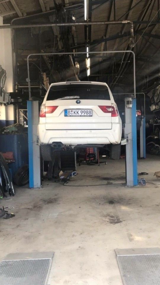 Werkstatt Motor Reparatur Instandsetzung Auto in Berlin