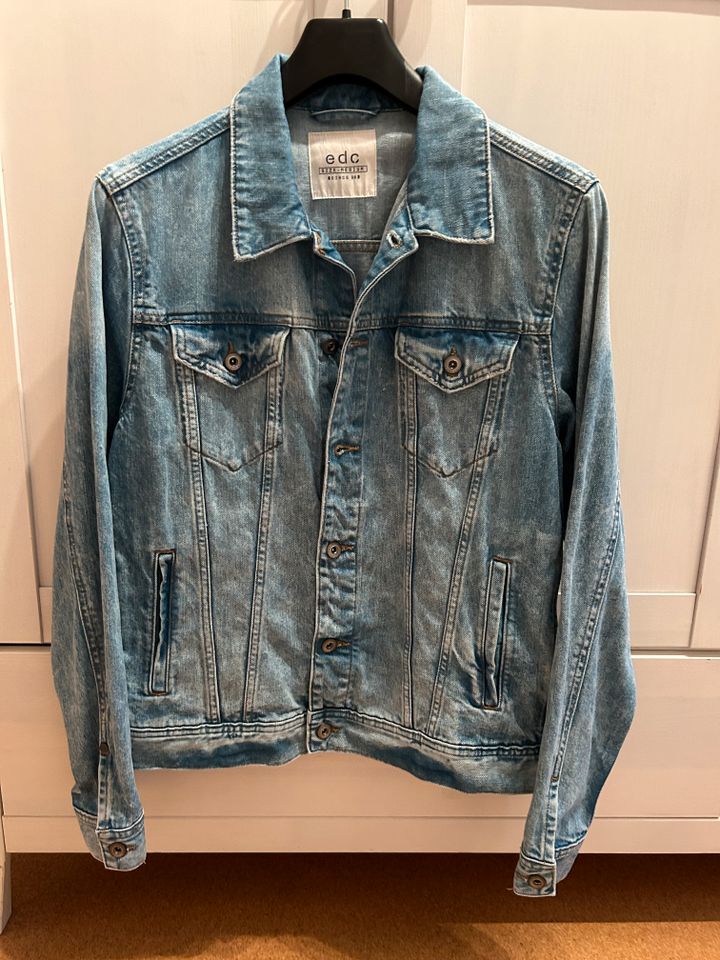 Herren Jeansjacke Gr. M von Esprit in Landsberg (Lech)