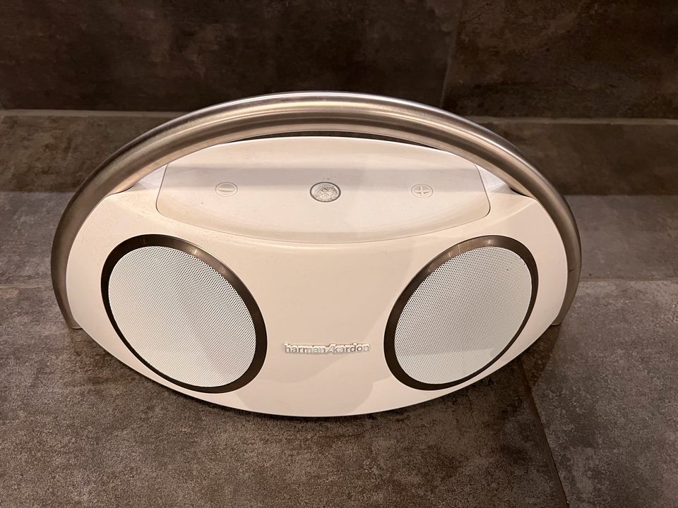 Harman Kardon Go+Play Tragbarer Bluetooth Lautsprecher - Weiss in  Niedersachsen - Drangstedt | Lautsprecher & Kopfhörer gebraucht kaufen |  eBay Kleinanzeigen ist jetzt Kleinanzeigen