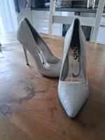 silberne Glitzer Highheels Gr. 37 Brautschuhe Niedersachsen - Alfeld (Leine) Vorschau