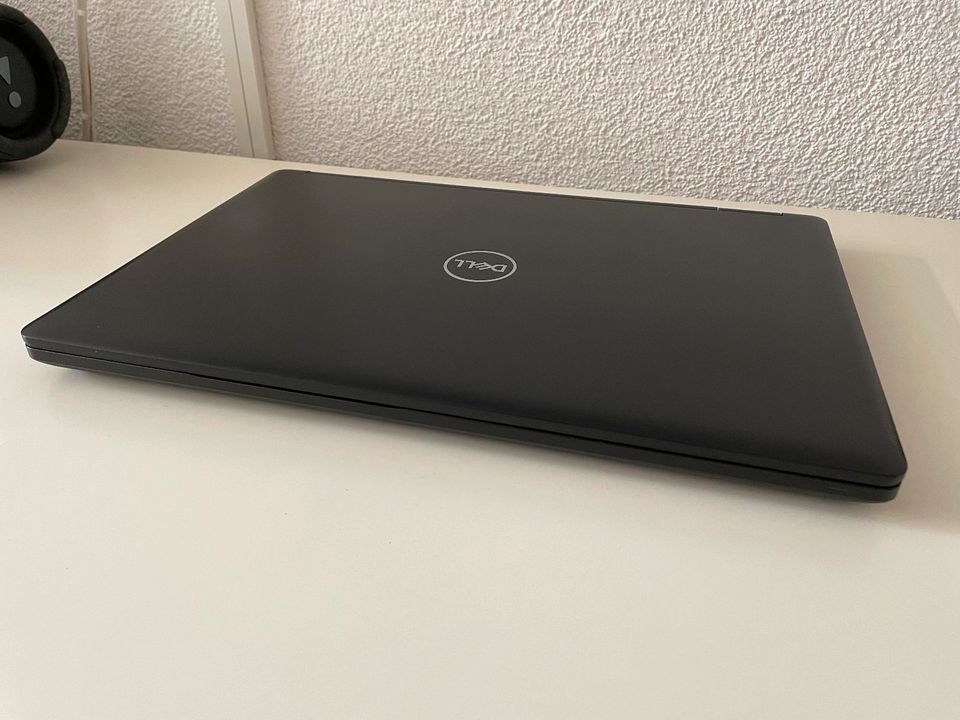 Dell Latitude 15" Business Notebook Ultra Laptop Intel i5 - Touch in Unterensingen