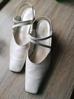 Brautschuhe gr 9 1/2 Hessen - Niestetal Vorschau